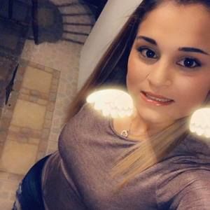 Meet your Posher, Yoselin